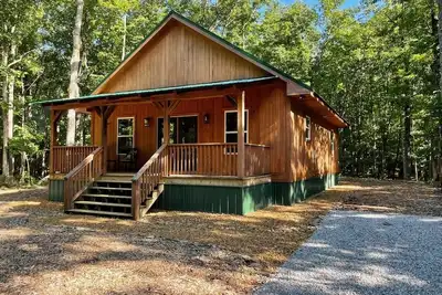 Image de Cozy Cabin on 5 wooden acres in Cooley's Rift