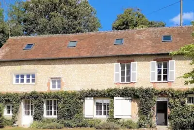 Image de maison normande près de la Seine, sept chambres, idéale pour 12 personnes