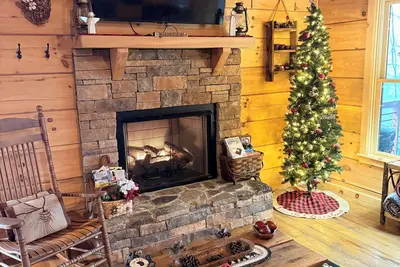 Image de “Simpler Times”- 2 kings, 2 ba, dog friendly, pool table, rockers, WIFi! 3 tvs!