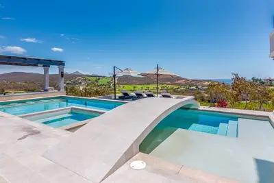 Villa Alegria, El Altillo