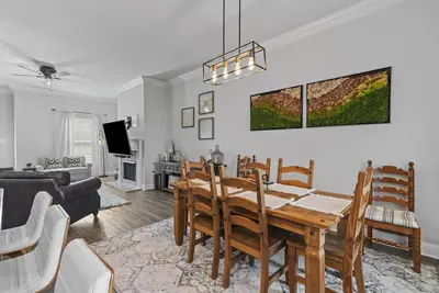 Image de Brand New Modern Farmhouse