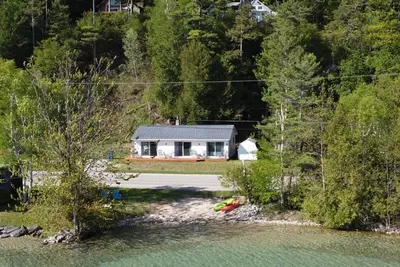 Image de Lake Escape - Private Lakefront With Kayaks, Dock, And Beach Bonfire Ring!