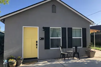 Image de Quiet and cozy cottage near cute downtown