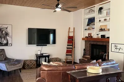 Image de Cheerful 2-bedroom Northeast Albuquerque home