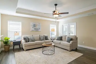 Image de 11th Ave~Peaceful & Family friendly~Milton Fl