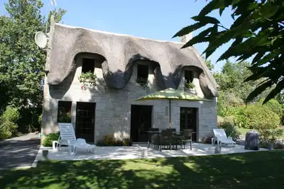 Image de Charmante Chaumiére finistère sud