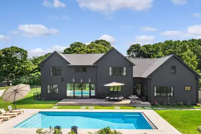 Image de Newly built modern country home in North Fork