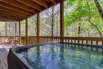 Image de Serene & Lux 4br w Game Room! …Hot Tub…Pool Table