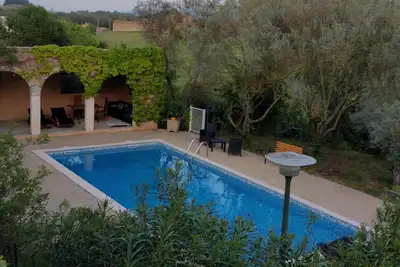 Image de cottage with swimming pool very large park in Carcassonne classified 3 ears Gite De France