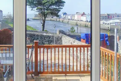 Image de 4 chambres à coucher à Aberaeron, Cardigan Heritage Coast
