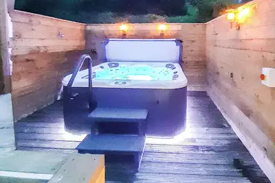 Image de 3 chambres à coucher à Inverarary