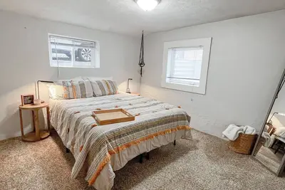 Image de Cozy and Convenient 2 Bedroom