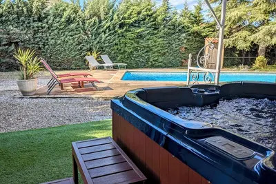 Image de Le Mazanet Spa et Piscine 'Chez Audrey en Provence'