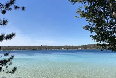 Image de Lakefront Cottage on Gorgeous Lake Avalon