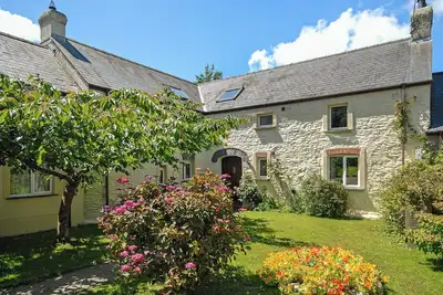 Image de 2 chambres à coucher à Castlemorris