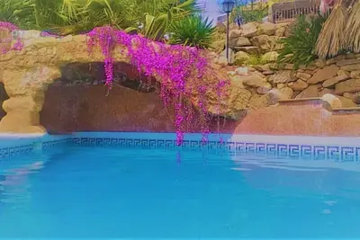 Image de Charmant logement  avec vue panoramique fantastique