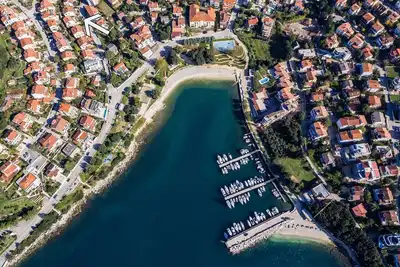 Image de 70 m from the Beach - Apartment Nera