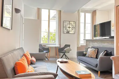 Image de 2 bedroom luxury flat Cannes Center Croisette Banane