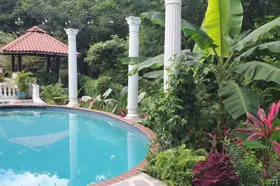 Image de Your Private Slice of Paradise!