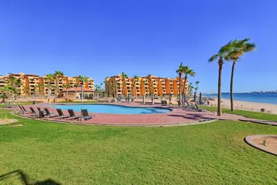 Image de Sandy Beach Princesa A103 Ocean Front Resort