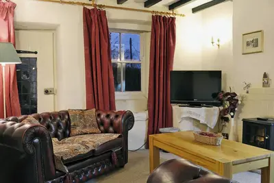 Image de This 18th-century cottage is on the edge of the Peak District.