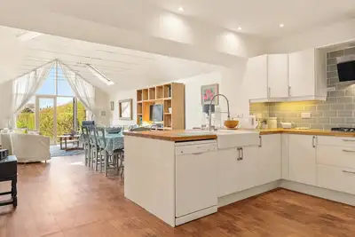 Image de 4 bedroom accommodation in Manorbier