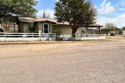 Image de Spacious Family Retreat - weekly and monthly discounts