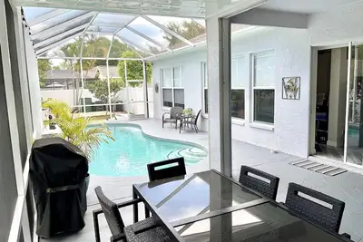 Image de Spacious Renovated Home w/ Pool Near Gulf Beaches