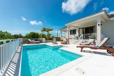 Image de Luxurious villa in Long Bay Hills