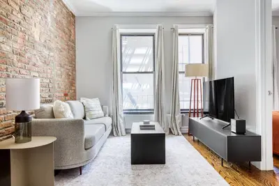 Image de Modern East Village 2br w/ W/D, near Union Square, by Blueground