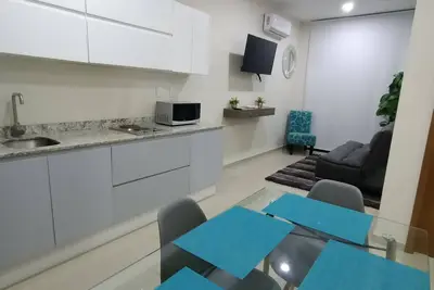Image de beautiful loft, two blocks from the beach, walk or ride a bike and explore  mzt