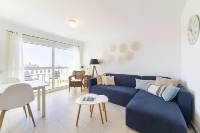 Image de Appartement \"au cœur du village\" avec vue sur mer, balcon et Wi-Fi.