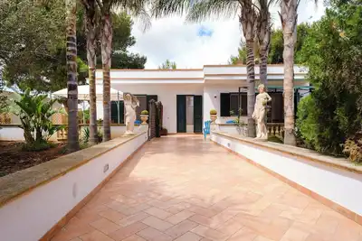 Image de Appartement \"Villetta del Salento 2\" avec jardin et climatisation. Animaux bienvenus.