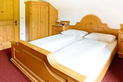 Image de Room 22 - Suite with shower, Wc - Dorf Café
