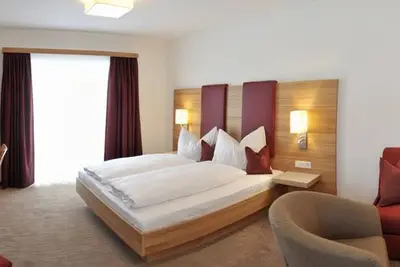 Familienzimmer Standard - Hotel Sonnschupfer