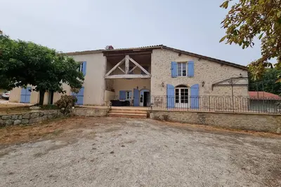 Image de Domaine, jolie ferme 190m2, 10pers, 5chbre, piscine, lacs et bois privés, pêche