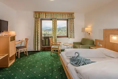 Image de Double room Mitterspitz with bath or shower - Hotel Berghof