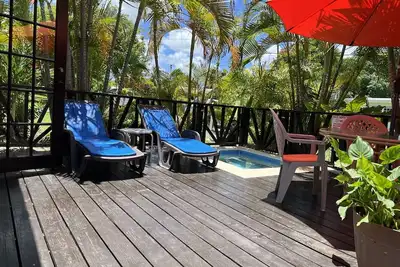 Image de 10 min walk to calm water beach! Private plunge pool on deck, Sunset Crest.