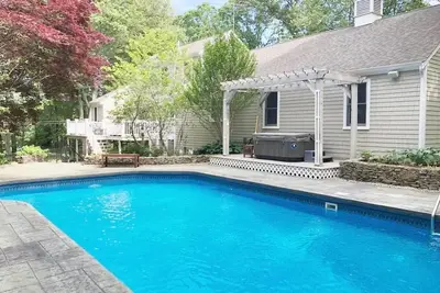Image de Scenic 4 Br Home with Private Heated Pool, Hot Tub, Ac