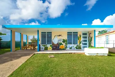Image de 5 minutes from Luquillo Beach! Fully stocked kitchen and bbq grill