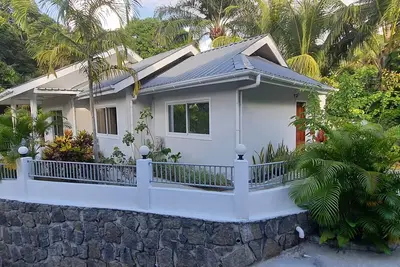 Image de Le Chant de Merle Holiday home - House for Family and Friends