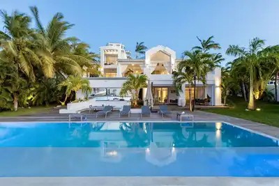 Image de Waterfront Villa-Amazing View-Pool-Sea-Location#1