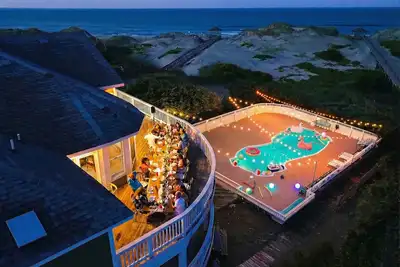 Image de Oceanfront Estate | Sleeps 102 | Weddings & Events | 46br Corolla 4x4 Obx