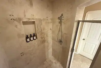 Image de Affordable 3 - bedroom home right off the expressway