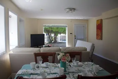 Image de Star of the sea Guest house, Family suites with private entrance and parking!