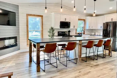 Image de 4 bedroom cottage with 2 indoor fireplaces