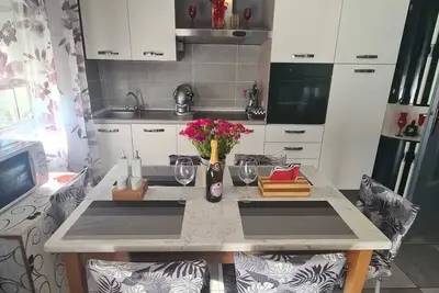 Image de Elegant family apartment with balcony, 2 km from A22 highway exit,