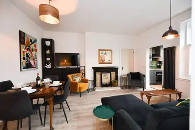 Image de Lallan Shores - 2 bed newly refurbished ground floor flat in town centre location in Troon.