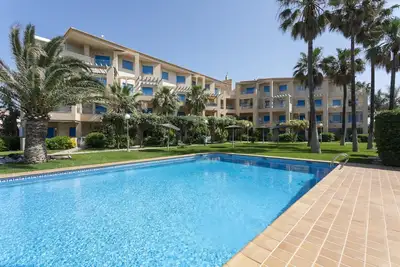 Image de Las Dunas, rez-de-chaussée, 2 chambres, 25m de la plage, by Bookindenia