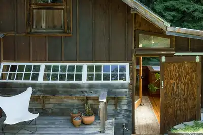 Image de Secluded and Private Oasis in the Redwoods